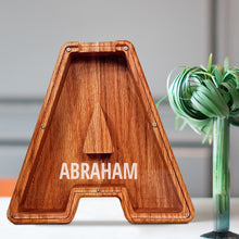 Load image into Gallery viewer, 刻字字母胡桃木存钱罐B2BCBS4497A-B2BCBS4497Z