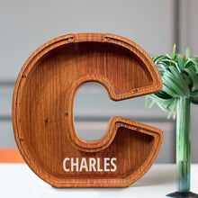 Load image into Gallery viewer, 刻字字母胡桃木存钱罐B2BCBS4497A-B2BCBS4497Z