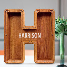 Load image into Gallery viewer, 刻字字母胡桃木存钱罐B2BCBS4497A-B2BCBS4497Z