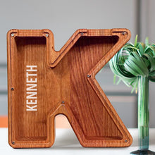 Load image into Gallery viewer, 刻字字母胡桃木存钱罐B2BCBS4497A-B2BCBS4497Z