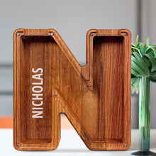 Load image into Gallery viewer, 刻字字母胡桃木存钱罐B2BCBS4497A-B2BCBS4497Z