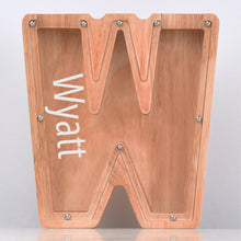 Load image into Gallery viewer, MM-刻字字母橡木存钱罐B2BCBS4714A-B2BCBS4714Z